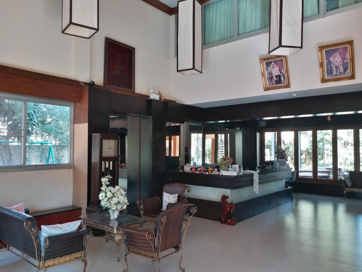 Sand Paisan Resort Pakchong Exterior photo